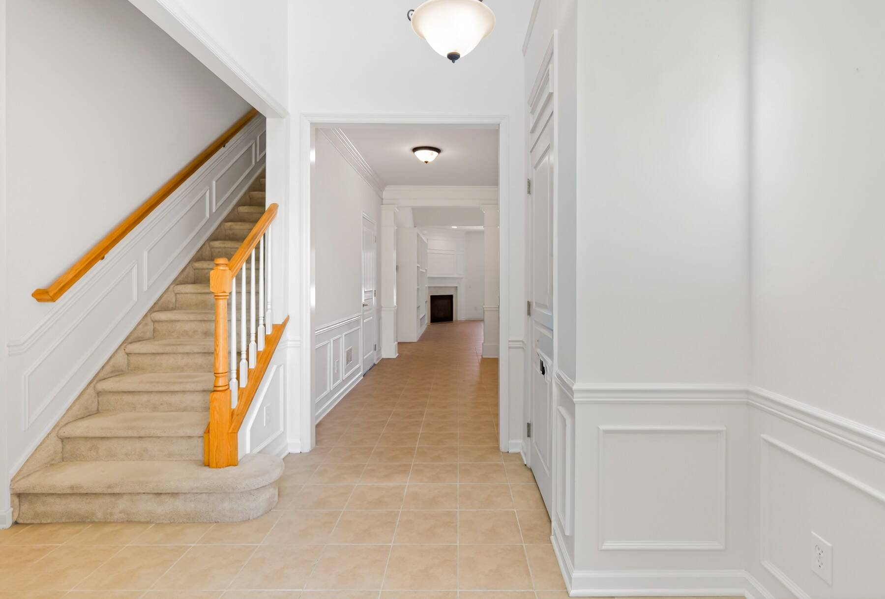  The Ease of First-Floor Living, The Space to Entertain - 物件實景