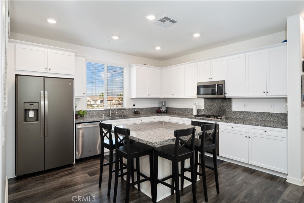 Upland, California, 91786, United States, 3 Bedrooms Bedrooms, ,3 BathroomsBathrooms,Residential,For Sale,2033224