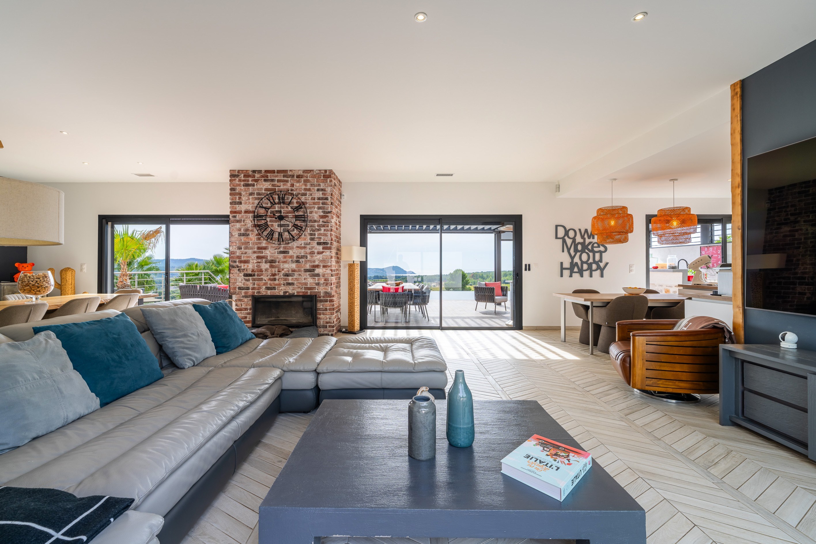  La Cadière-d’Azur – Contemporary Villa with Sea View, Infinity Pool and Mini Go… - 物件實景