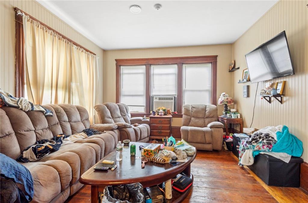 Cranston, Rhode Island, 02920, United States, 4 Bedrooms Bedrooms, ,2 BathroomsBathrooms,Residential,For Sale,2006438