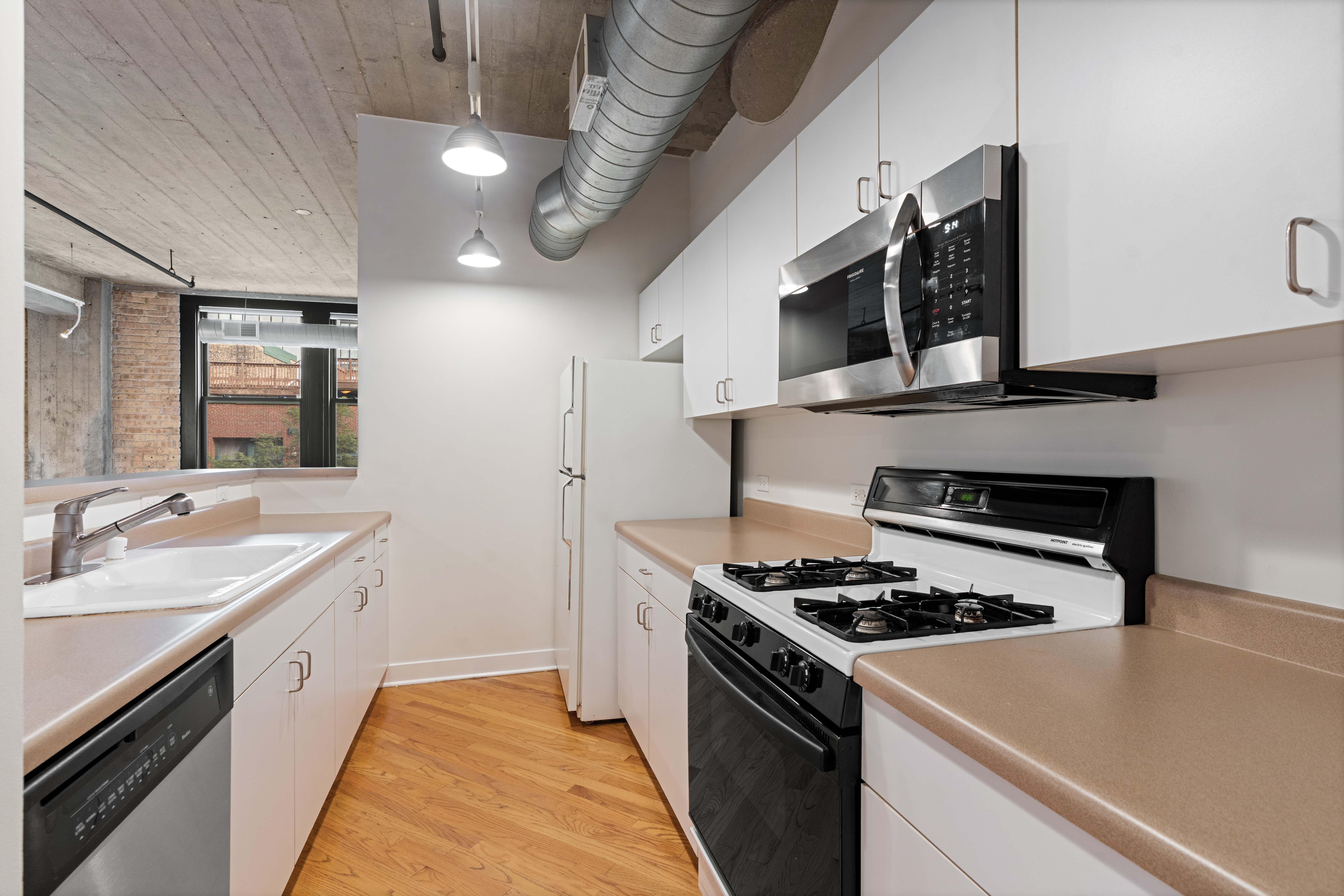  Stunning 2-bedroom, 2-bath Loft in the Heart of River North - 物件實景