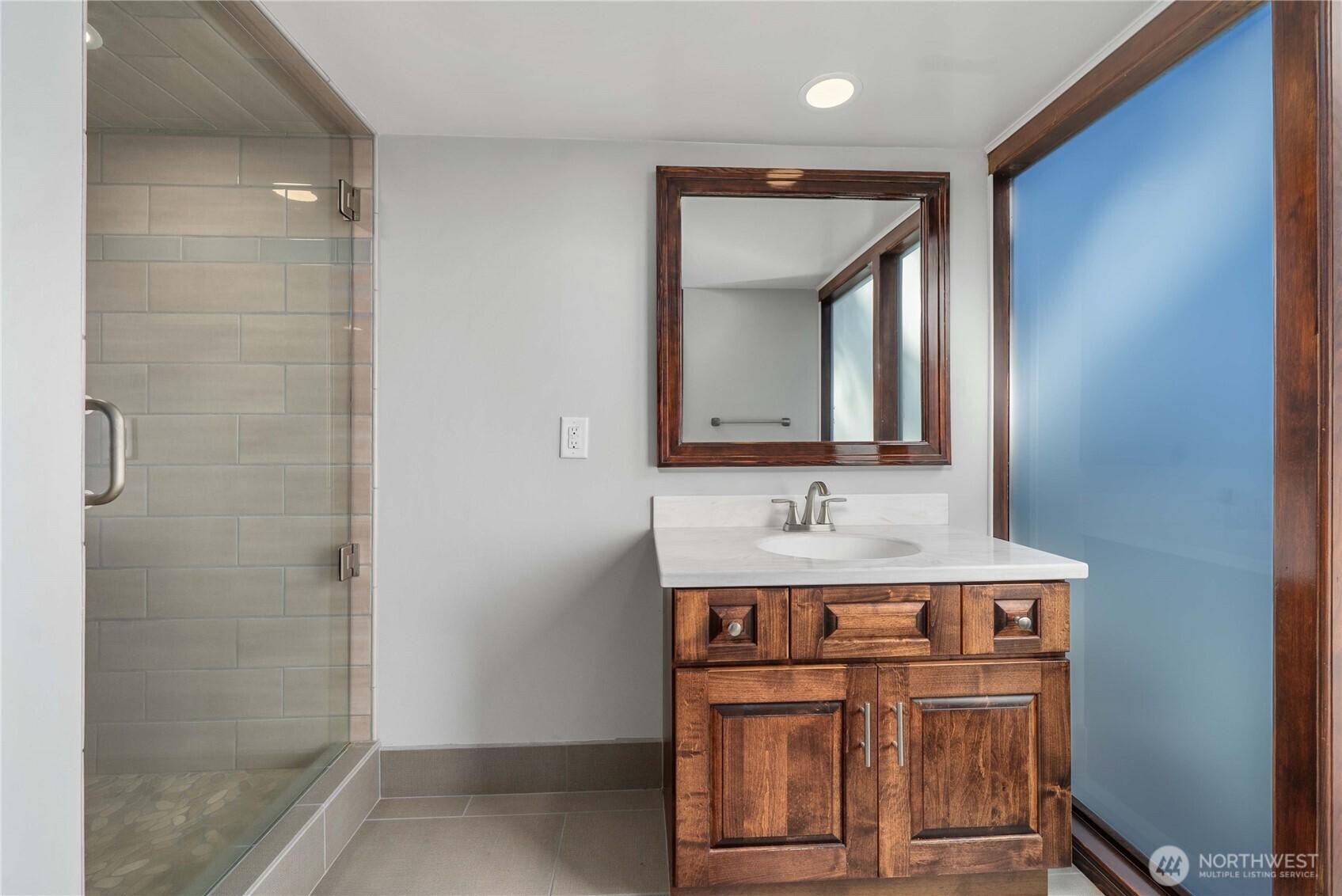 EDGEWOOD, Washington, 98372, United States, 3 Bedrooms Bedrooms, ,3 BathroomsBathrooms,Residential,For Sale,1950997