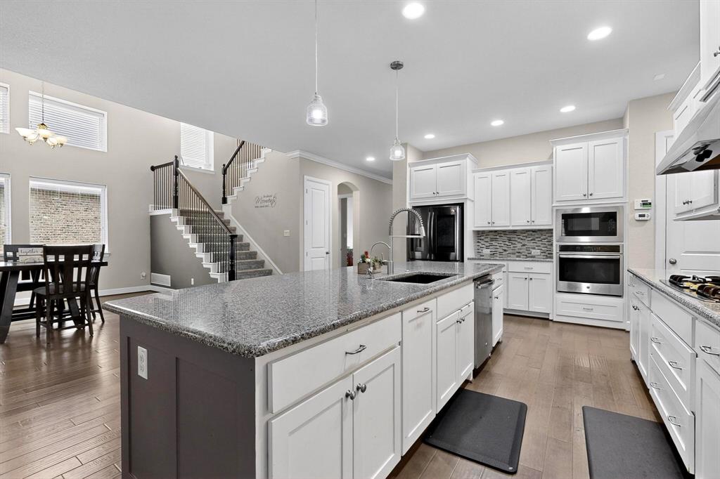 Mansfield, Texas, 76063, United States, 4 Bedrooms Bedrooms, ,3 BathroomsBathrooms,Residential,For Sale,1984510