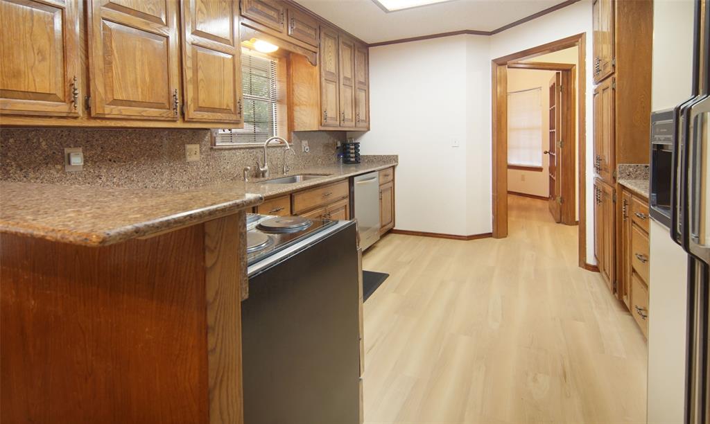 Weatherford, Texas, 76087, United States, 3 Bedrooms Bedrooms, ,2 BathroomsBathrooms,Residential,For Sale,1943652