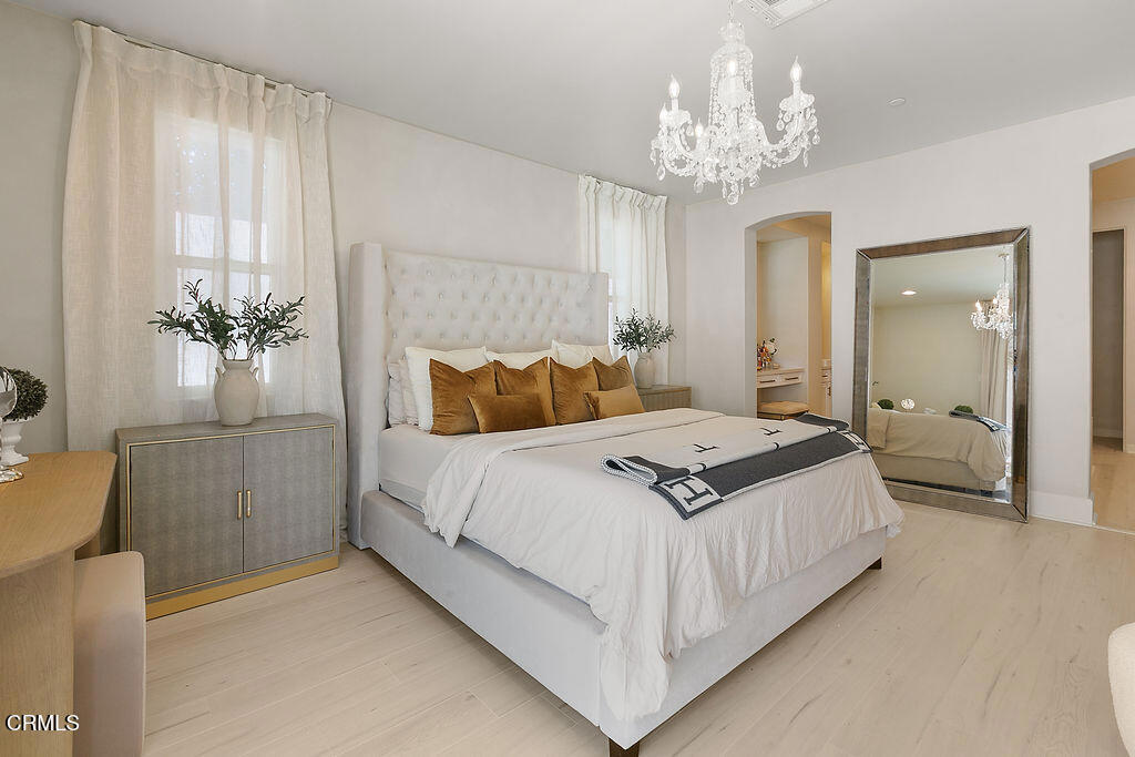 Thousand Oaks, California, 91362, United States, 4 Bedrooms Bedrooms, ,4 BathroomsBathrooms,Residential,For Sale,1997017