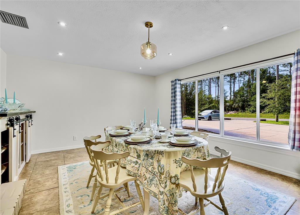 Geneva, Florida, 32732, United States, 3 Bedrooms Bedrooms, ,2 BathroomsBathrooms,Residential,For Sale,1897642