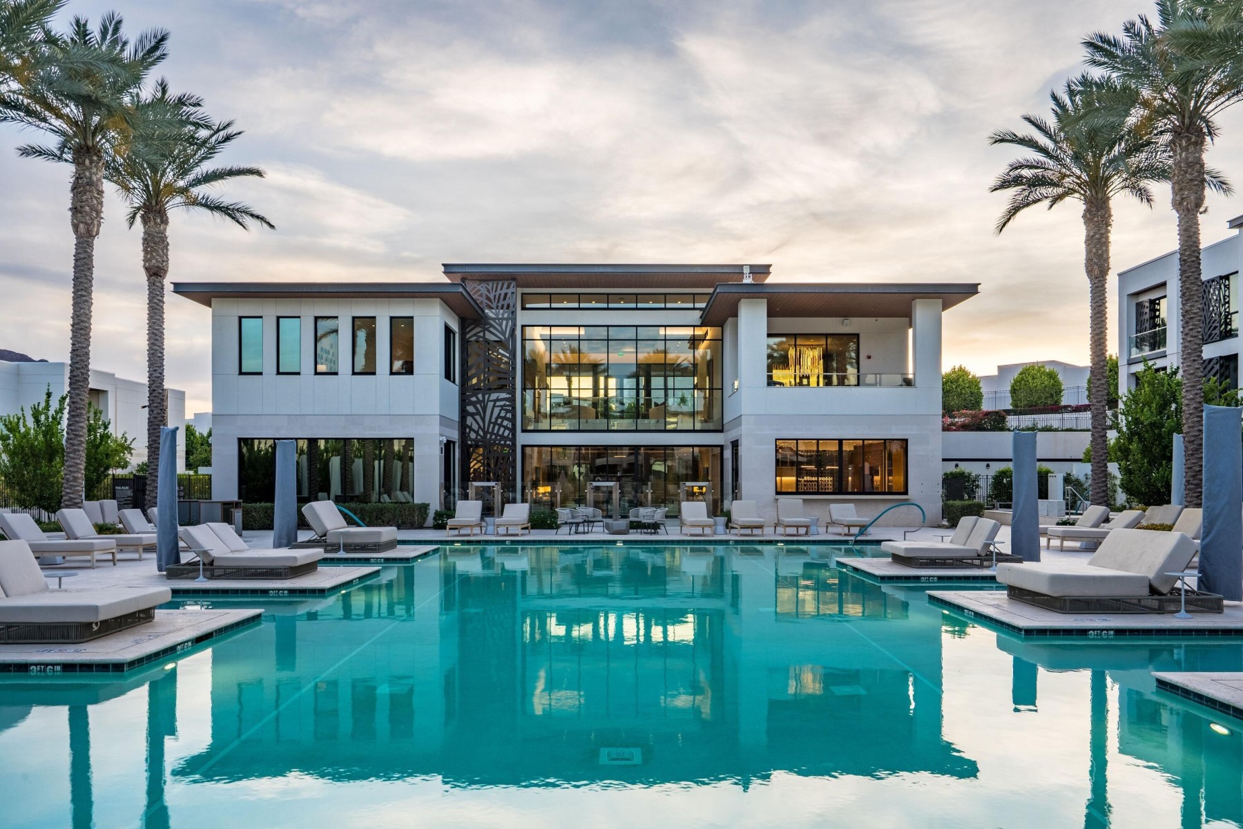  6587 N Palmeraie Boulevard  Paradise Valley, AZ - 物件實景