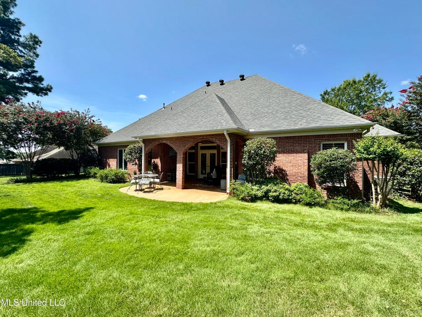 Clinton, Mississippi, 39056, United States, 5 Bedrooms Bedrooms, ,3 BathroomsBathrooms,Residential,For Sale,1904228