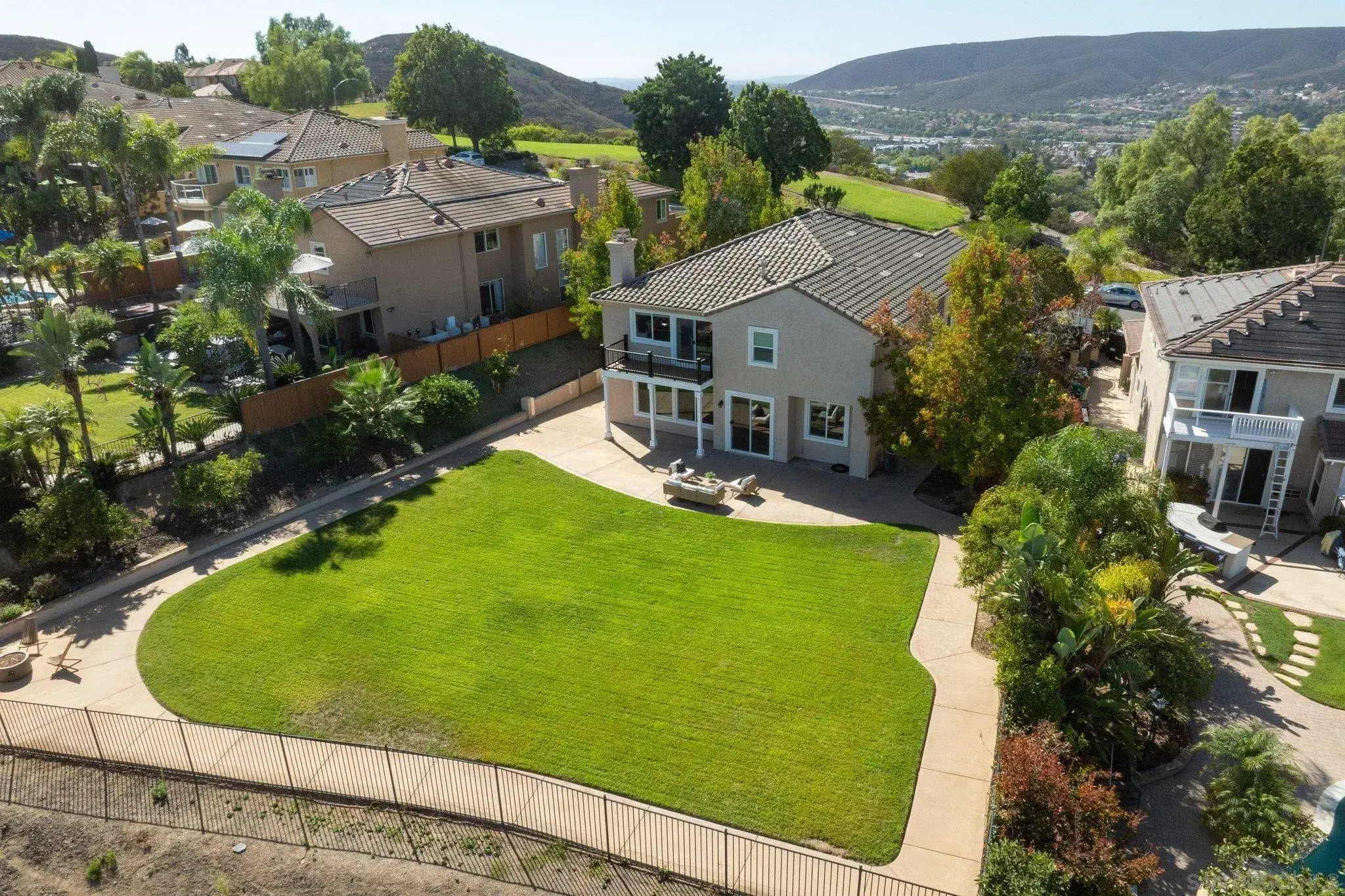 13769 Shoal Summit Dr, San Diego, CA 92128