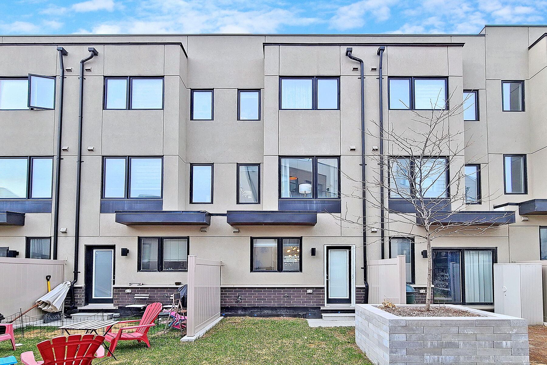  Parkside Luxury Freehold - 物件實景