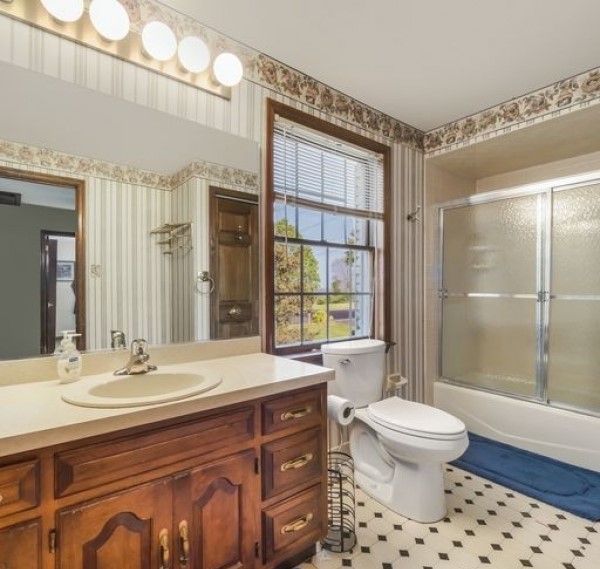 Fredon, New Jersey, 07860, United States, 4 Bedrooms Bedrooms, ,3 BathroomsBathrooms,Residential,For Sale,1860695