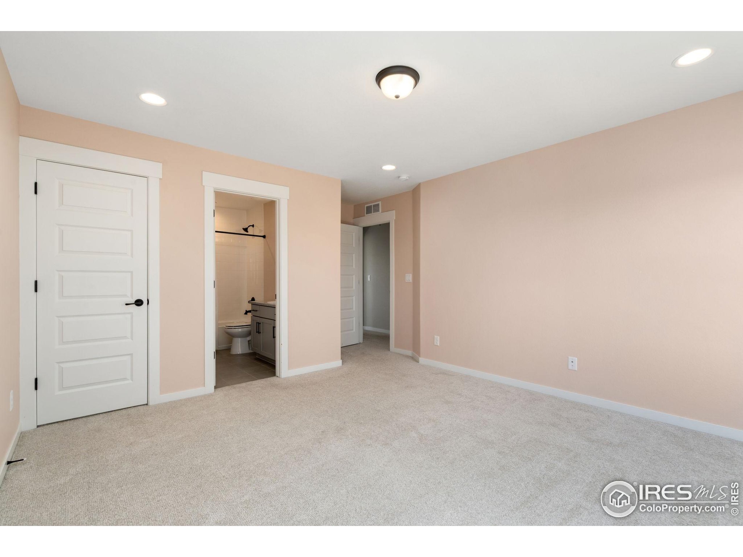 Windsor, Colorado, 80550, United States, 4 Bedrooms Bedrooms, ,3 BathroomsBathrooms,Residential,For Sale,1906753