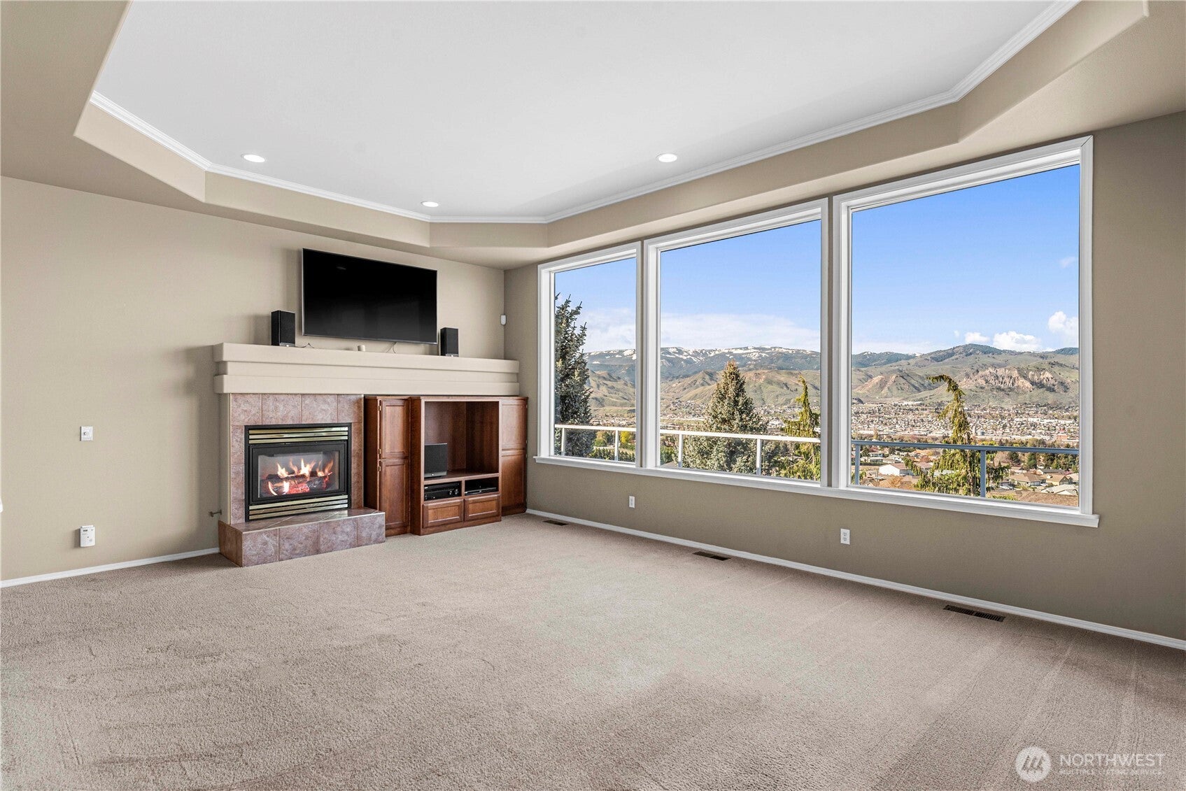 East Wenatchee, Washington, 98802, United States, 4 Bedrooms Bedrooms, ,3 BathroomsBathrooms,Residential,For Sale,1818465