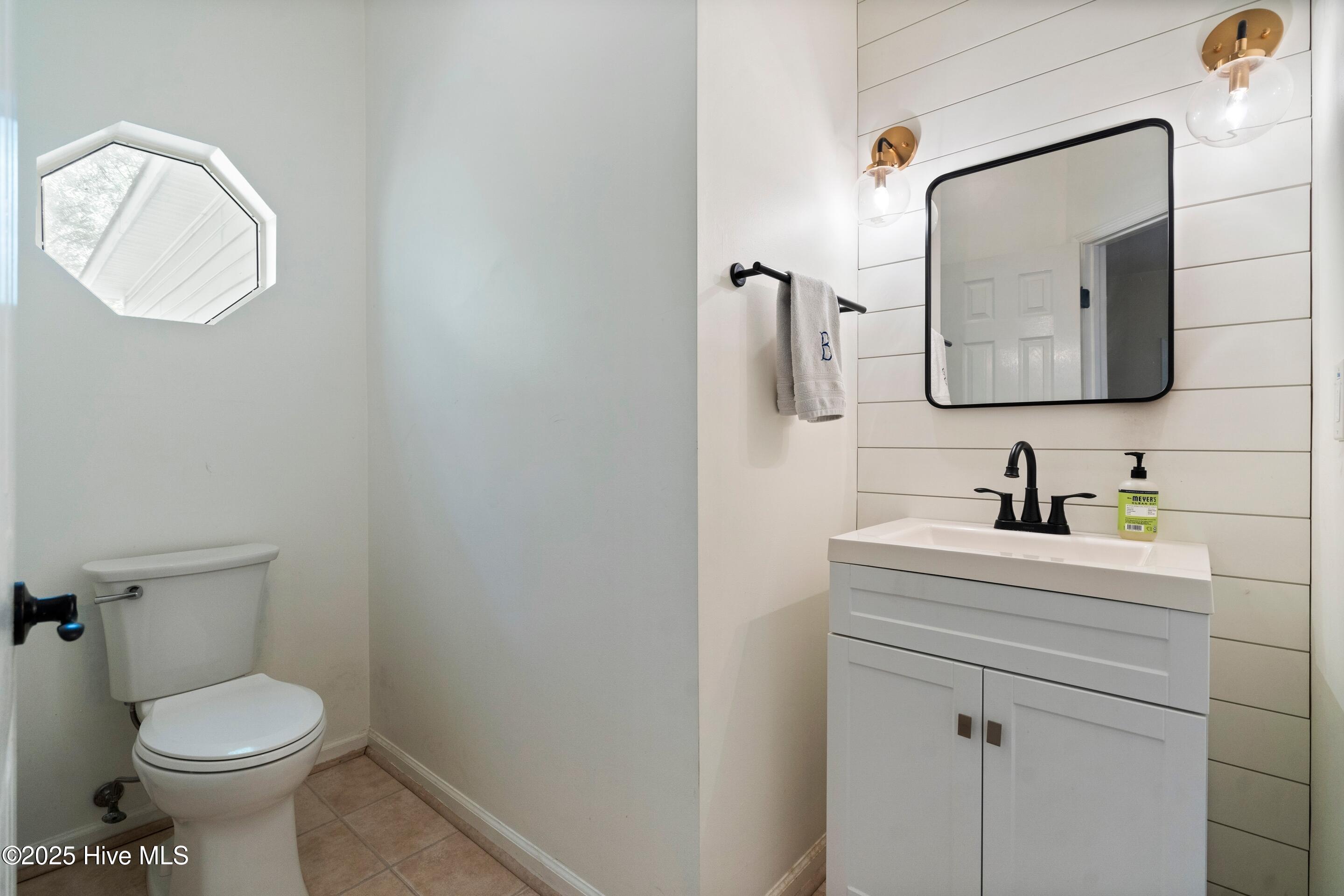 Wilmington, North Carolina, 28411, United States, 4 Bedrooms Bedrooms, ,3 BathroomsBathrooms,Residential,For Sale,1924984