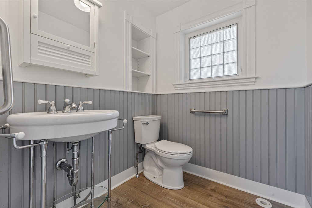 Marblehead, Massachusetts, 01945, United States, 7 Bedrooms Bedrooms, ,5 BathroomsBathrooms,Residential,For Sale,1895624