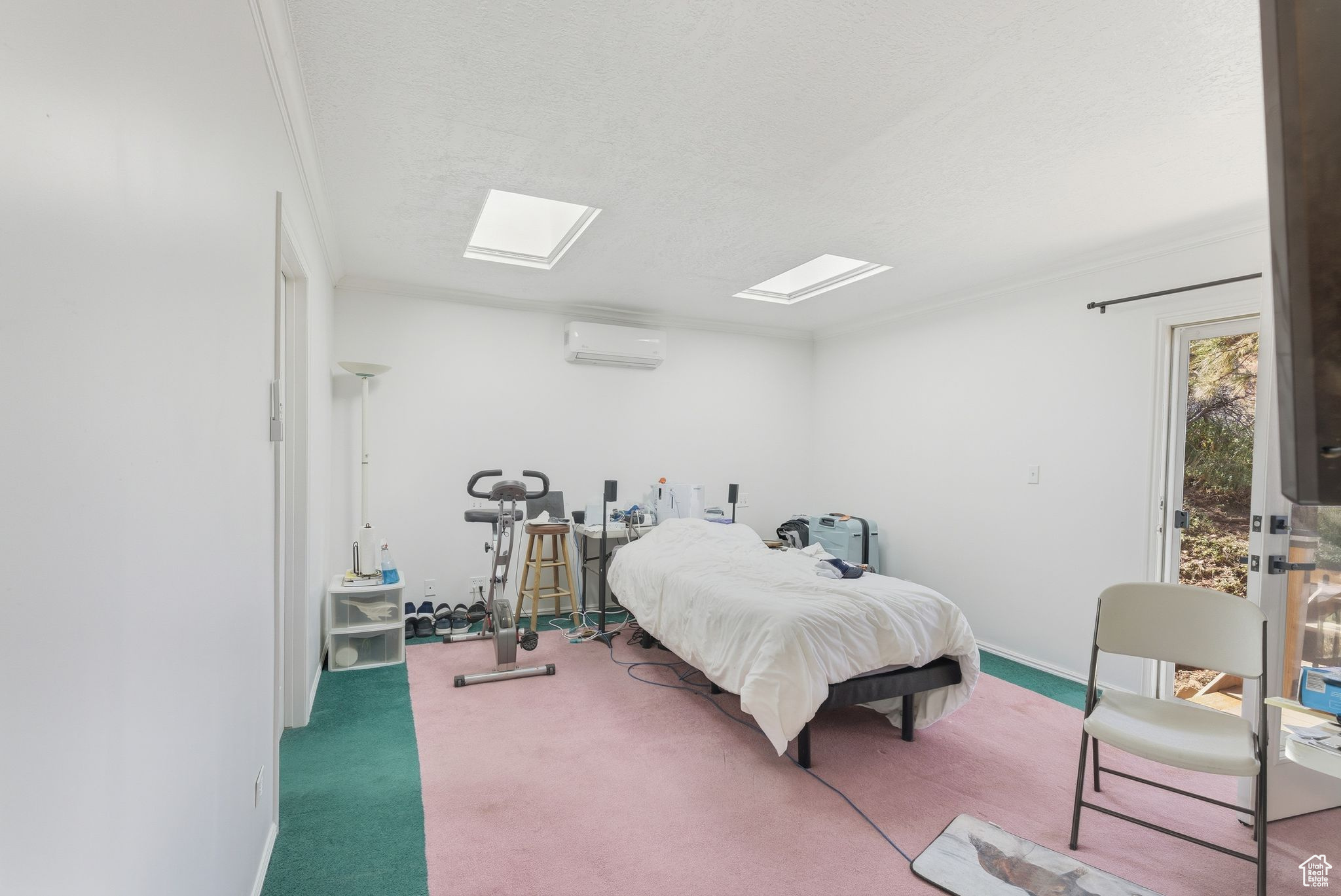 Tooele, Utah, 84074, United States, 4 Bedrooms Bedrooms, ,4 BathroomsBathrooms,Residential,For Sale,1989658