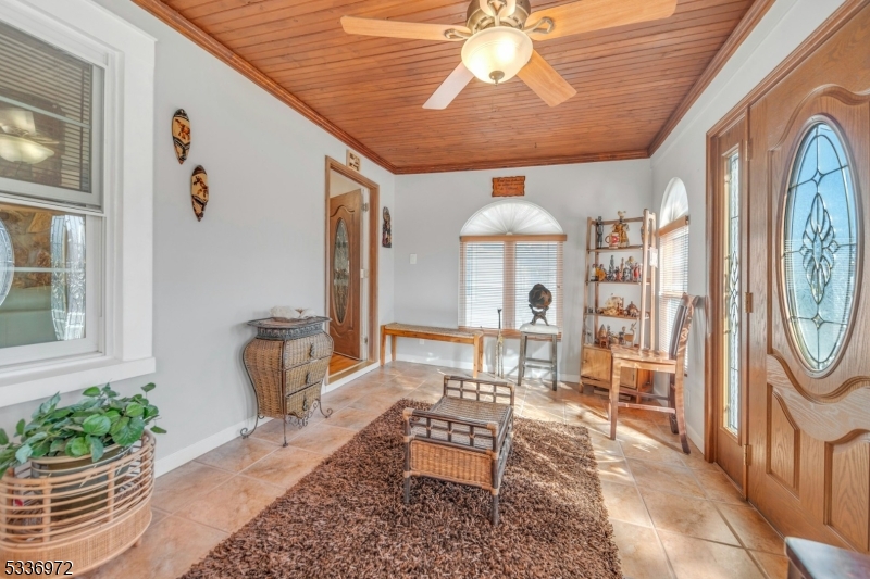 West Orange Twp., New Jersey, 07052, United States, 6 Bedrooms Bedrooms, ,4 BathroomsBathrooms,Residential,For Sale,1934575
