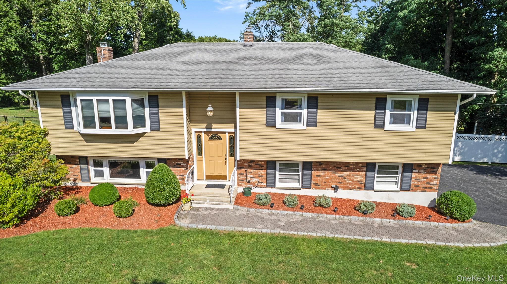 Yorktown Heights, New York, 10598, United States, 3 Bedrooms Bedrooms, ,2 BathroomsBathrooms,Residential,For Sale,1940406