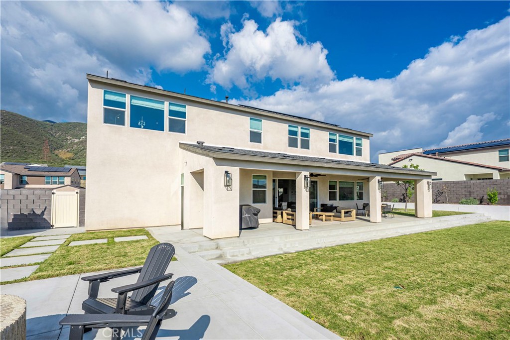 Fontana, California, 92336, United States, 4 Bedrooms Bedrooms, ,3 BathroomsBathrooms,Residential,For Sale,1995371