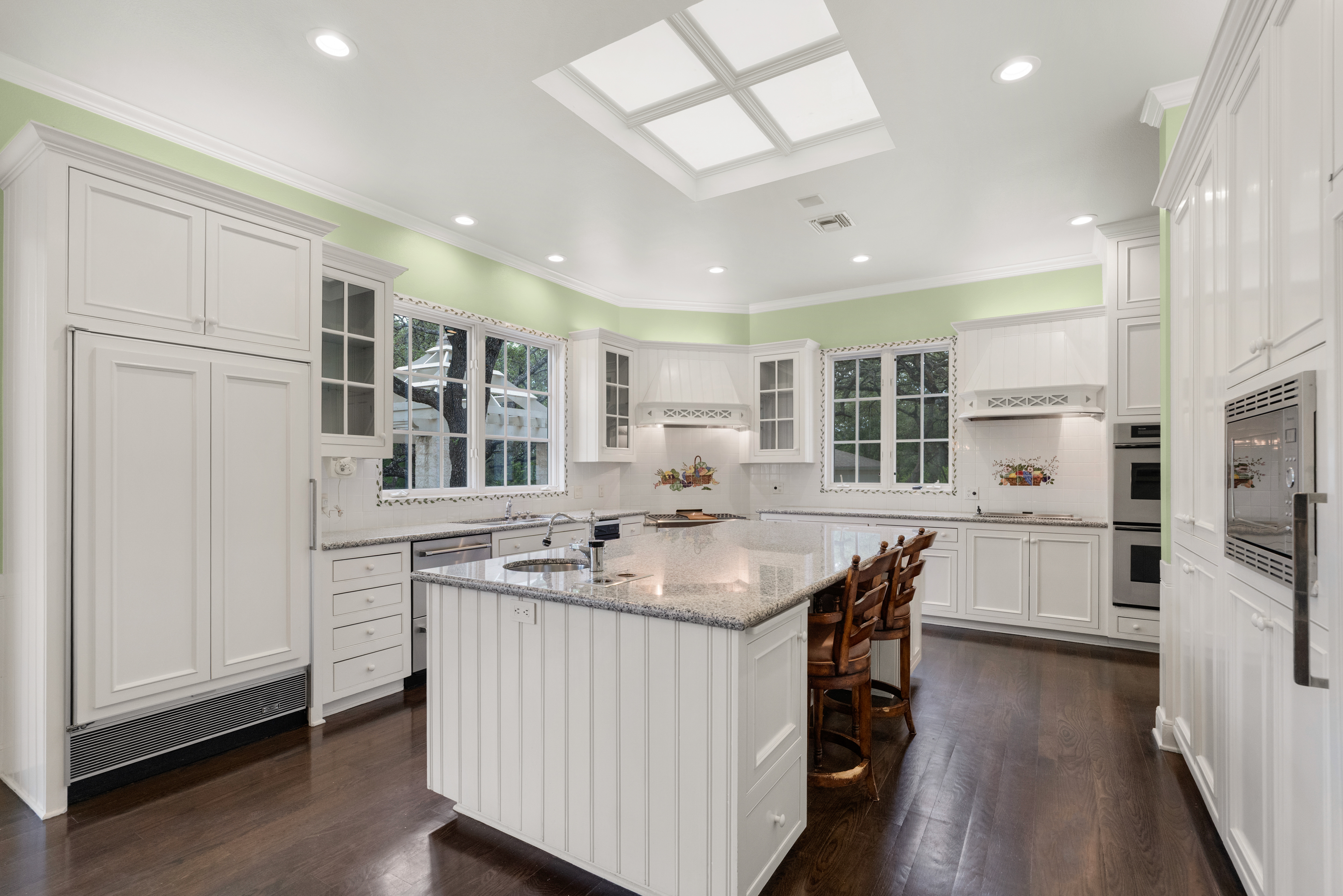  Timeless Estate in the Heart of Hill Country Village - 物件實景