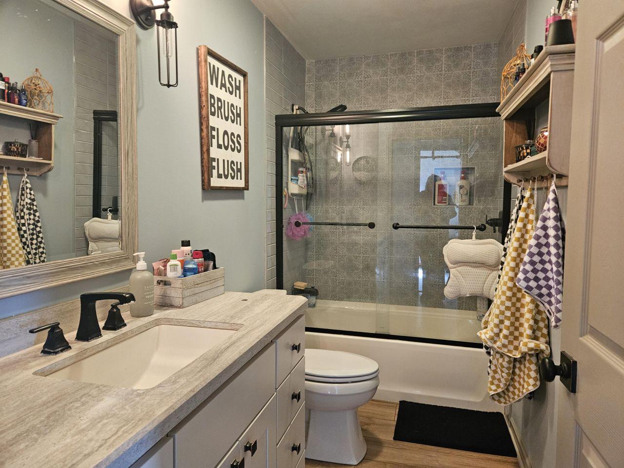 Lake Geneva, Wisconsin, 53147, United States, 6 Bedrooms Bedrooms, ,3 BathroomsBathrooms,Residential,For Sale,1794496