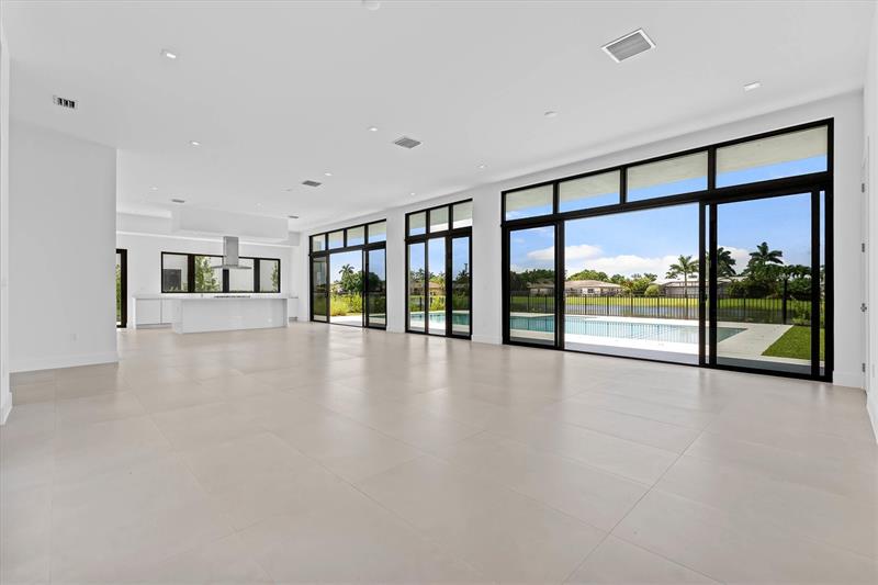 Weston, Florida, 33326, United States, 5 Bedrooms Bedrooms, ,10 BathroomsBathrooms,Residential,For Sale,1925286