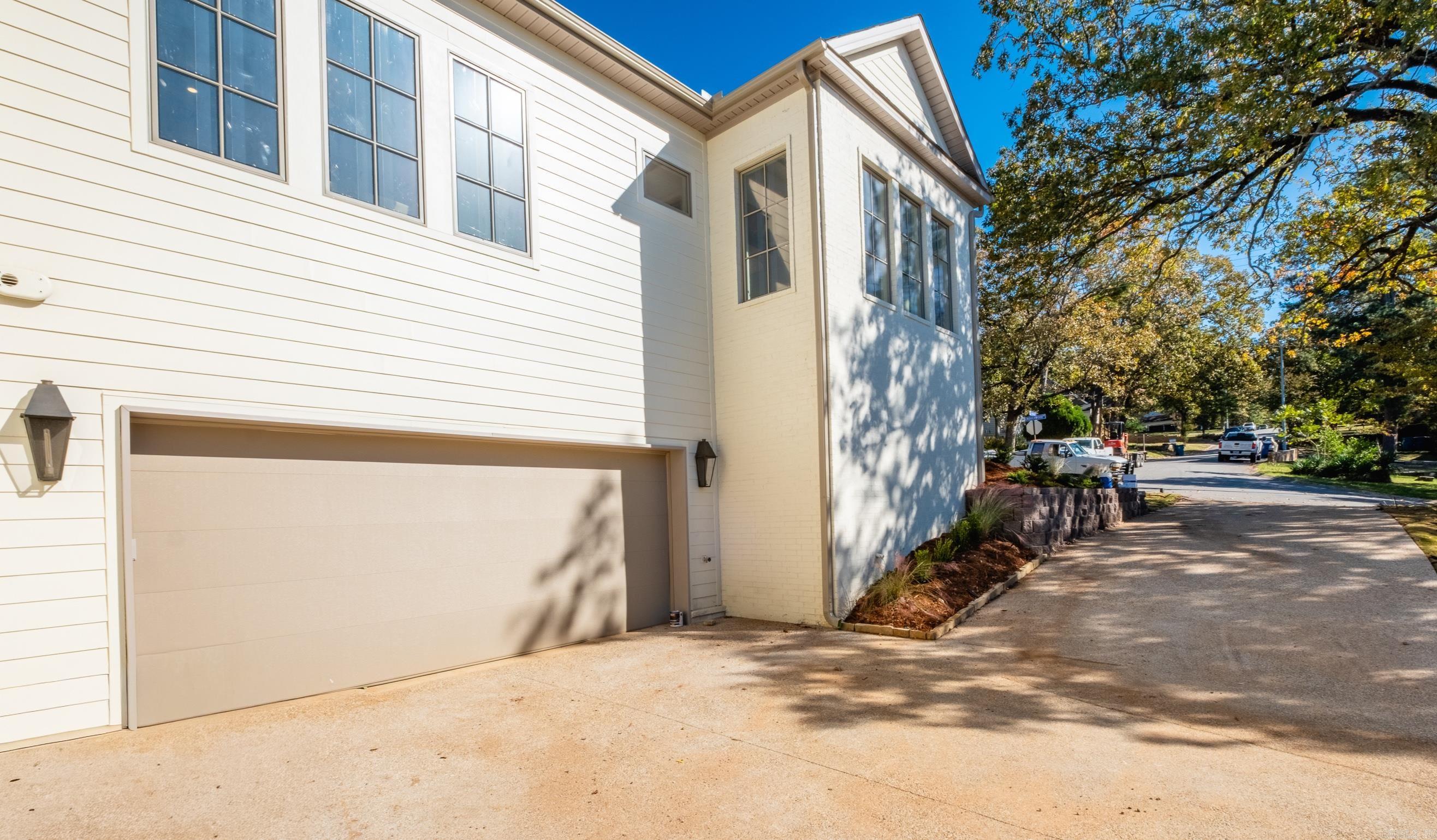 Little Rock, Arkansas, 72207, United States, 4 Bedrooms Bedrooms, ,4 BathroomsBathrooms,Residential,For Sale,1987623