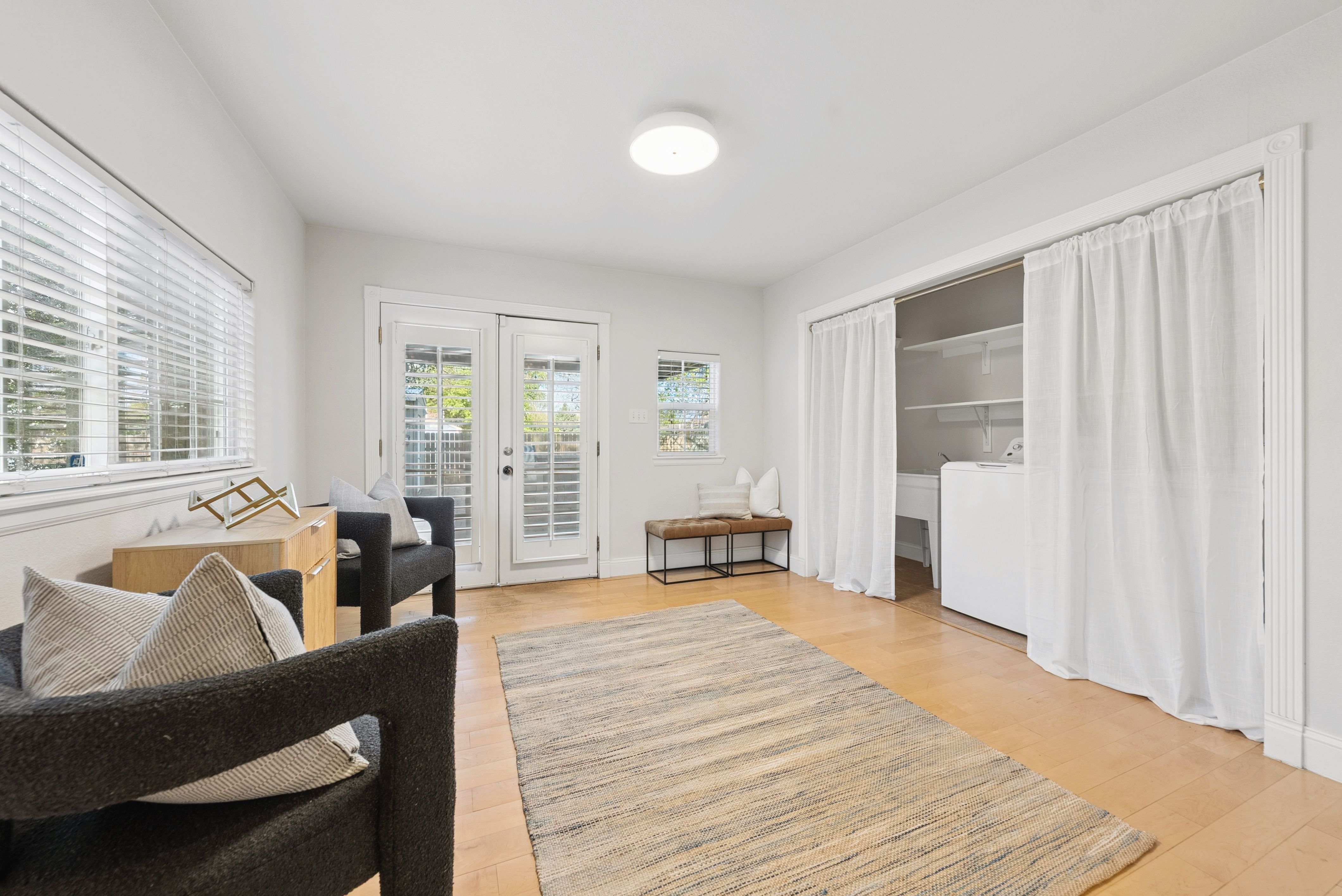 Location, lifestyle, and versatility come together in one special property - 物件實景