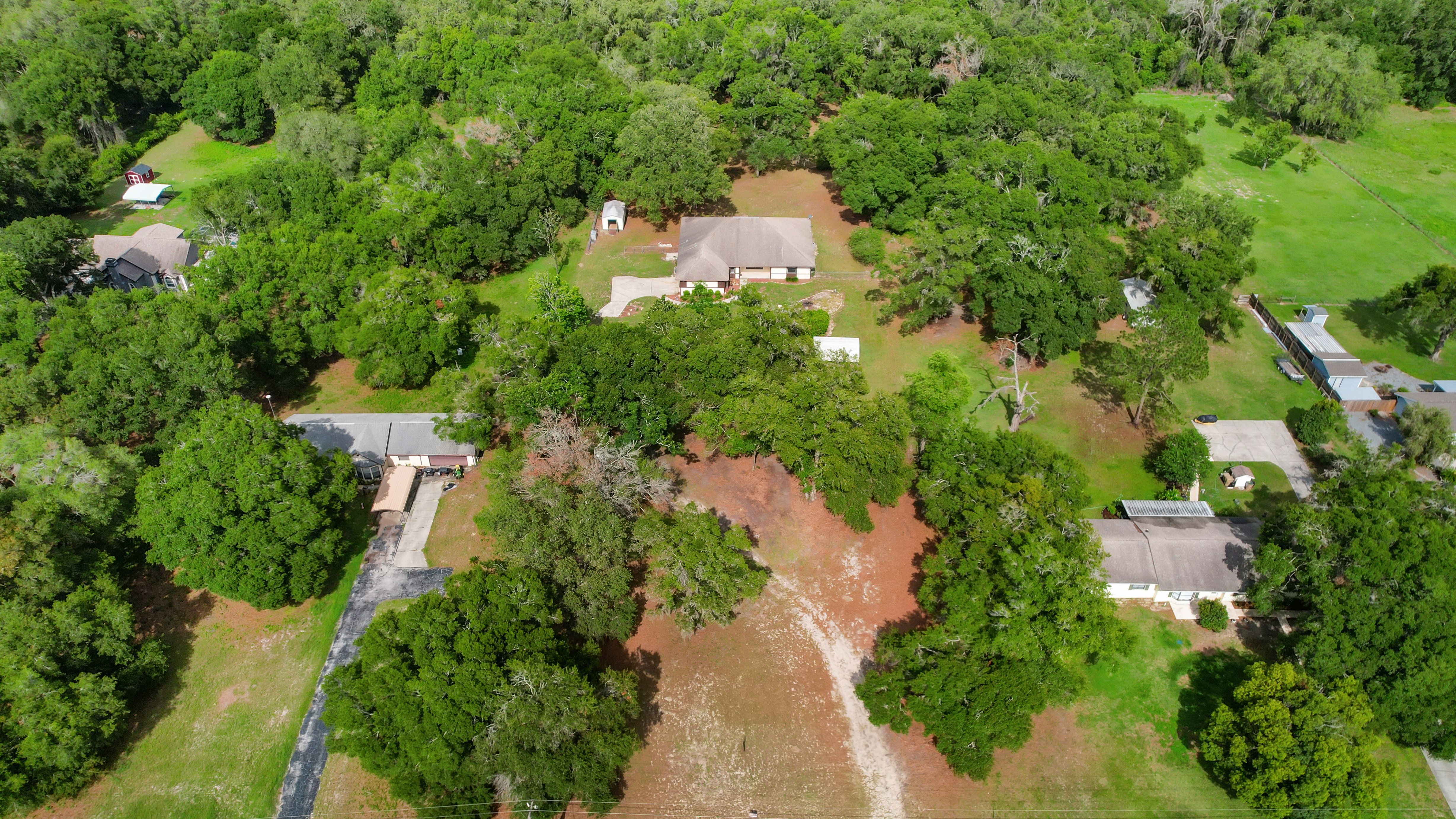 Lady Lake, Florida, 32159, United States, 4 Bedrooms Bedrooms, ,2 BathroomsBathrooms,Residential,For Sale,1873535
