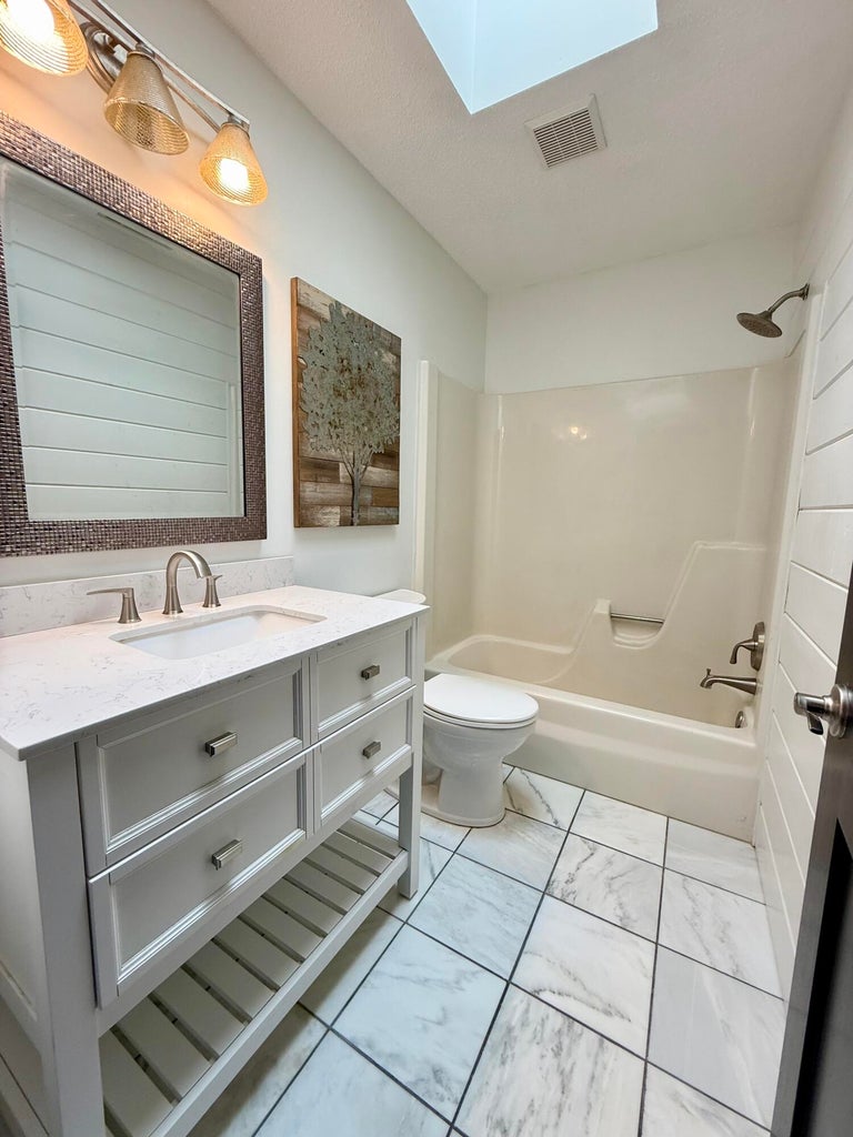 Brookings, South Dakota, 57006, United States, 6 Bedrooms Bedrooms, ,4 BathroomsBathrooms,Residential,For Sale,1909247
