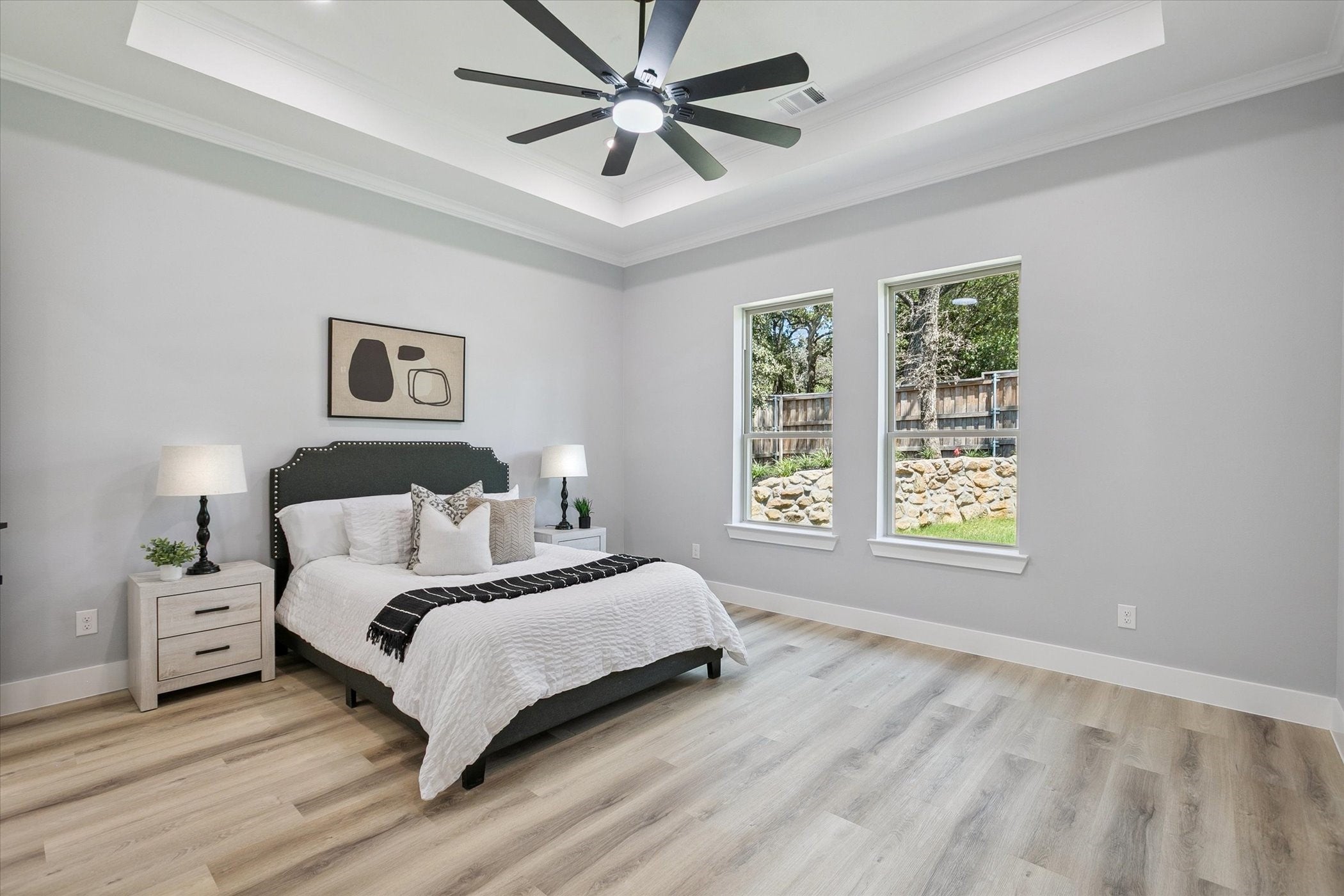 Arlington, Texas, 76012, United States, 4 Bedrooms Bedrooms, ,3 BathroomsBathrooms,Residential,For Sale,1974791