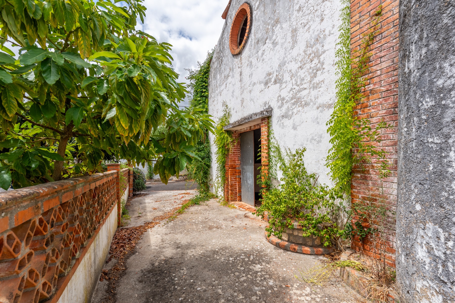  Manor House for Sale - 物件實景