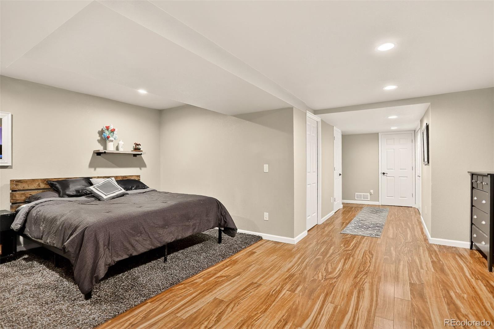 Littleton, Colorado, 80123, United States, 3 Bedrooms Bedrooms, ,3 BathroomsBathrooms,Residential,For Sale,1918351