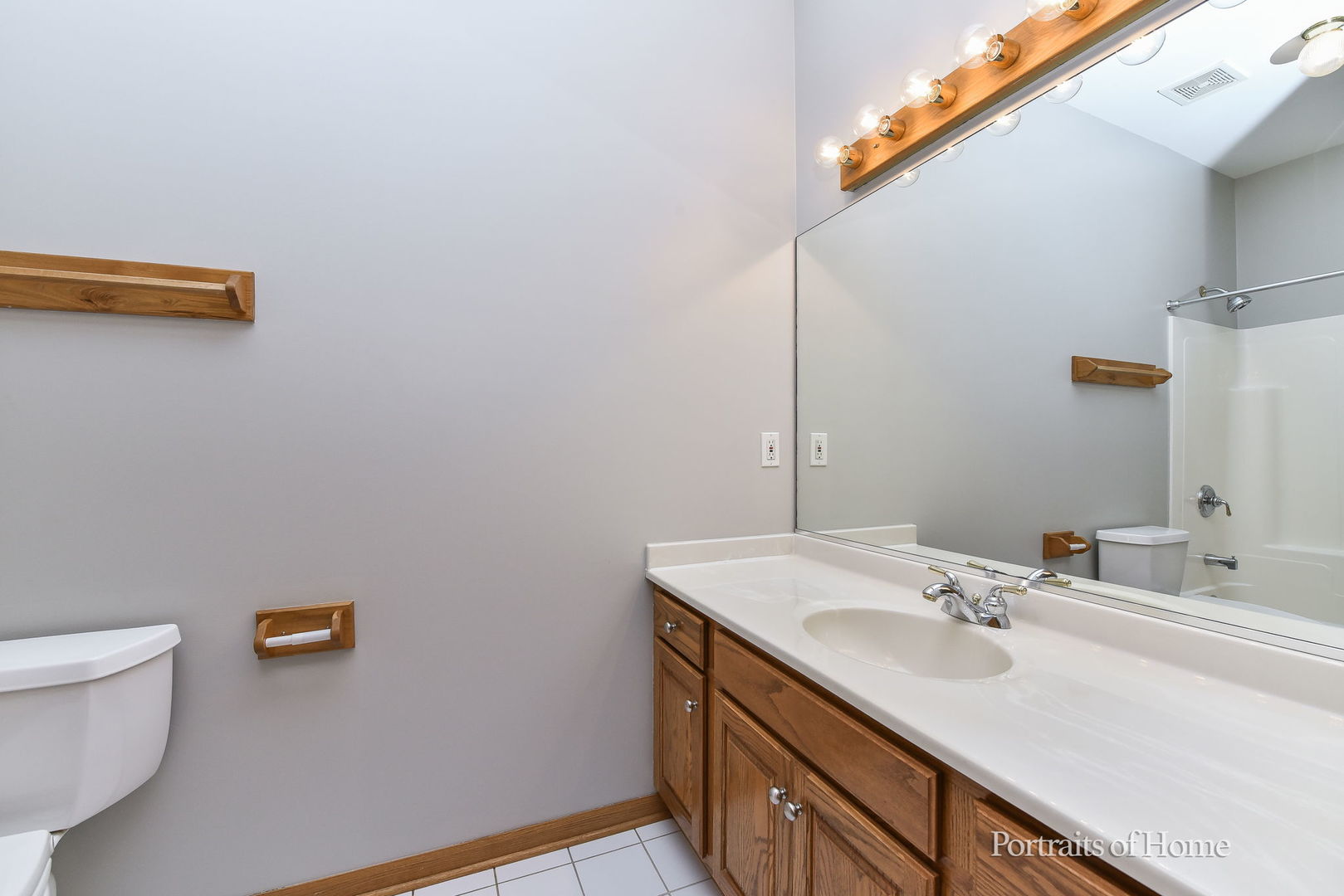 Yorkville, Illinois, 60560, United States, 5 Bedrooms Bedrooms, ,4 BathroomsBathrooms,Residential,For Sale,1940402