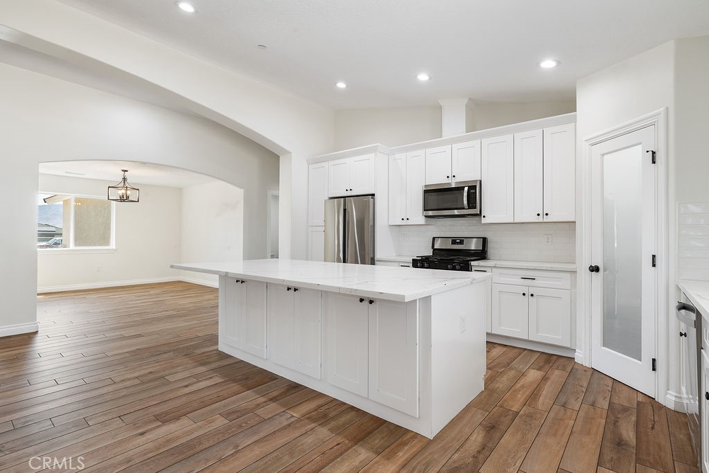 Hesperia, California, 92345, United States, 4 Bedrooms Bedrooms, ,3 BathroomsBathrooms,Residential,For Sale,1937064
