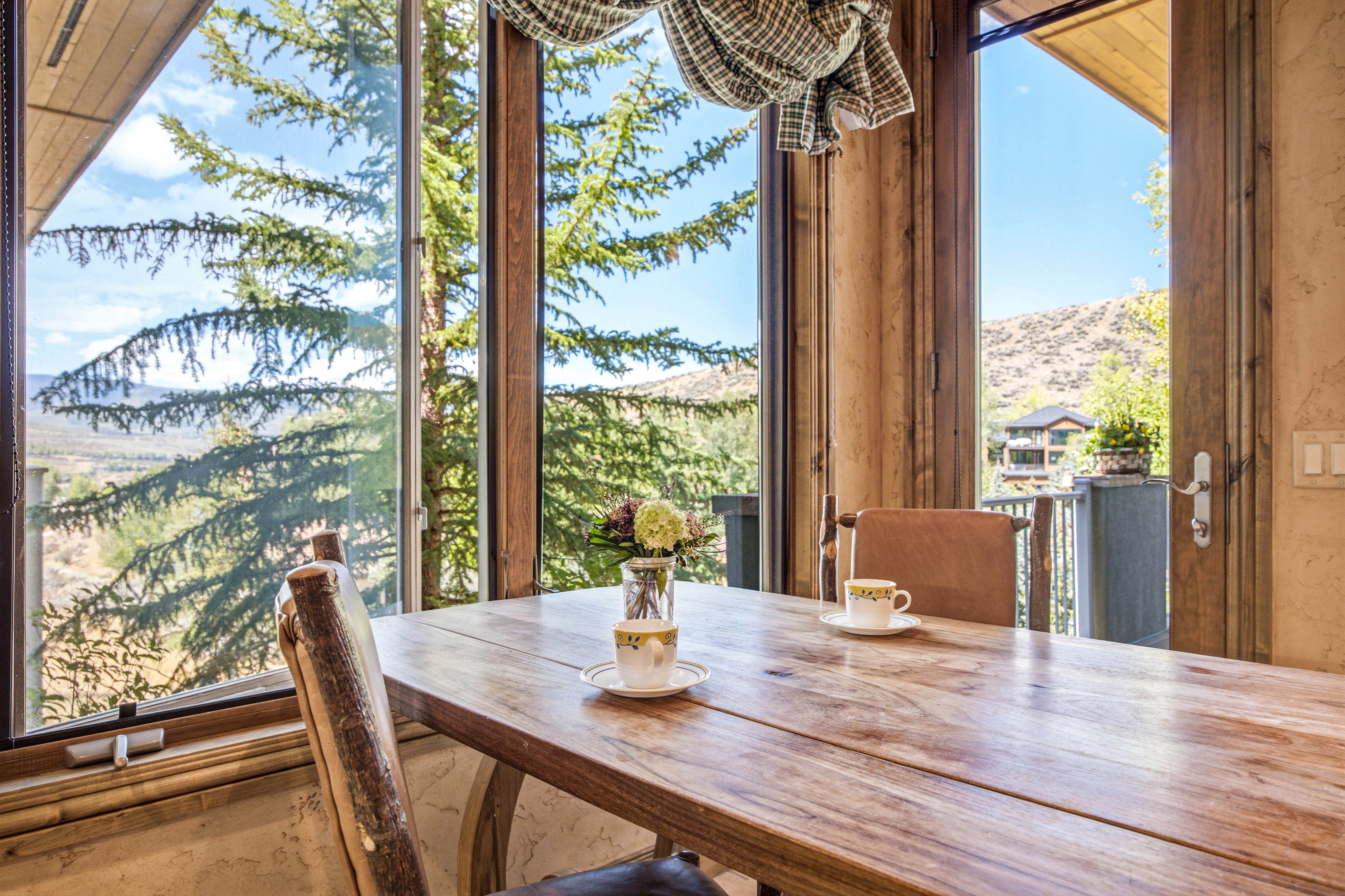  Turnkey Mountain Elegance in Singletree - 物件實景