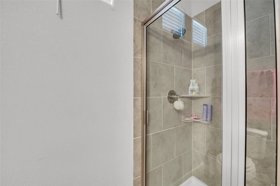 Georgetown, Texas, 78628, United States, 5 Bedrooms Bedrooms, ,5 BathroomsBathrooms,Residential,For Sale,1969205