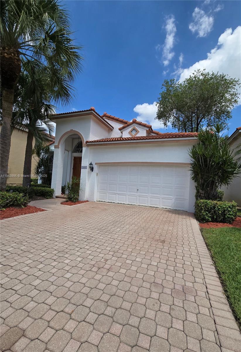 Pembroke Pines, Florida, 33027, United States, 3 Bedrooms Bedrooms, ,2 BathroomsBathrooms,Residential,For Sale,1924651
