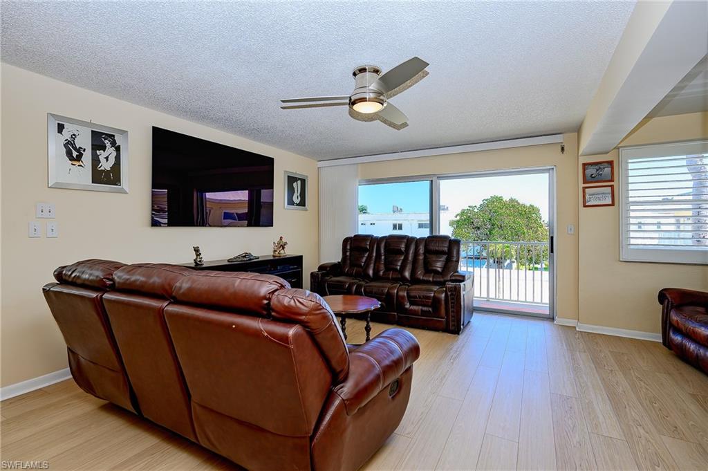 Naples, Florida, 34102, United States, 2 Bedrooms Bedrooms, ,2 BathroomsBathrooms,Residential,For Sale,1867341