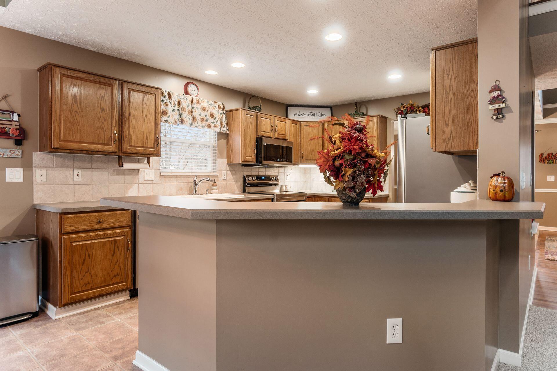 Dublin, Ohio, 43016, United States, 4 Bedrooms Bedrooms, ,4 BathroomsBathrooms,Residential,For Sale,1996840