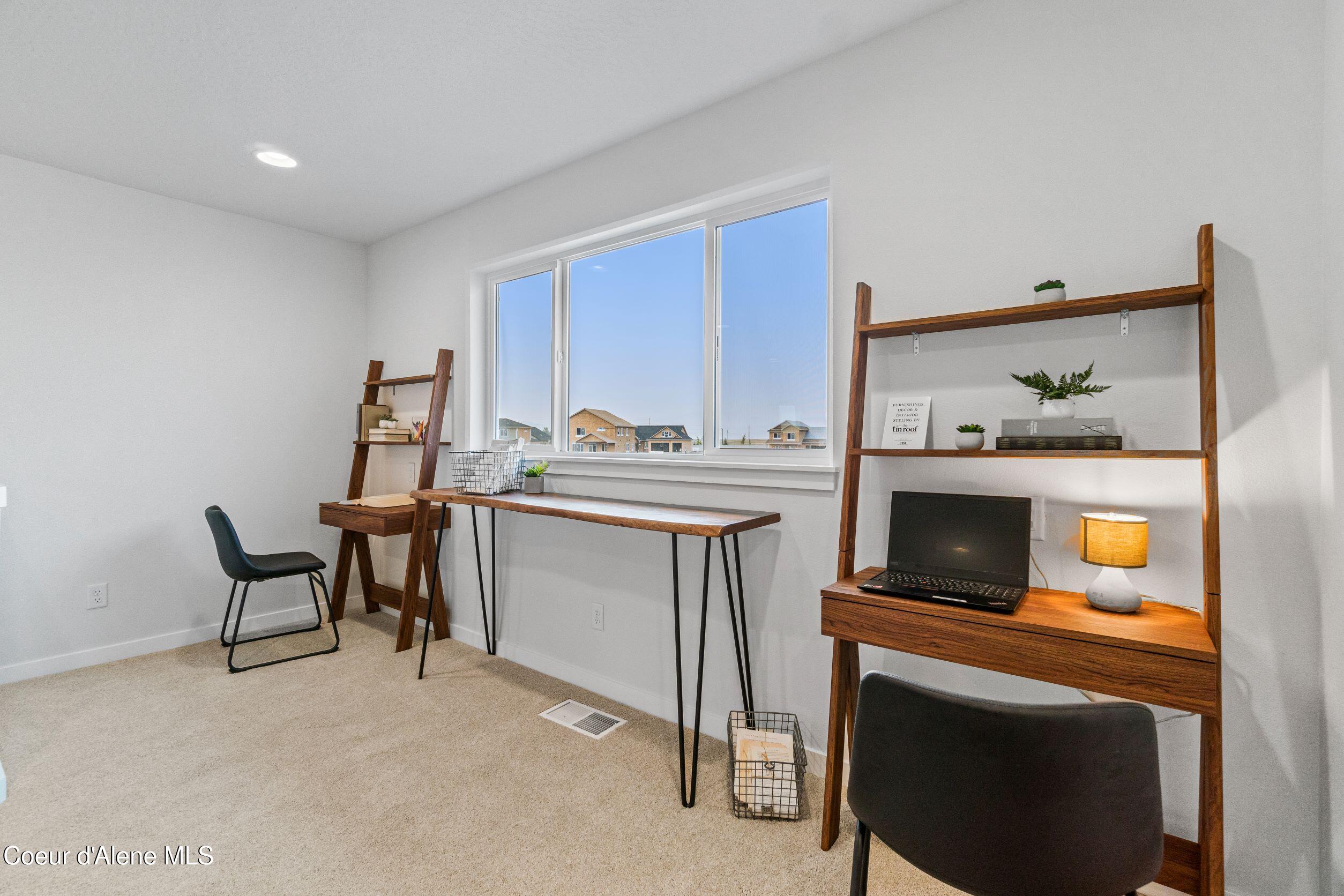 Post Falls, Idaho, 83854, United States, 5 Bedrooms Bedrooms, ,2 BathroomsBathrooms,Residential,For Sale,1794821