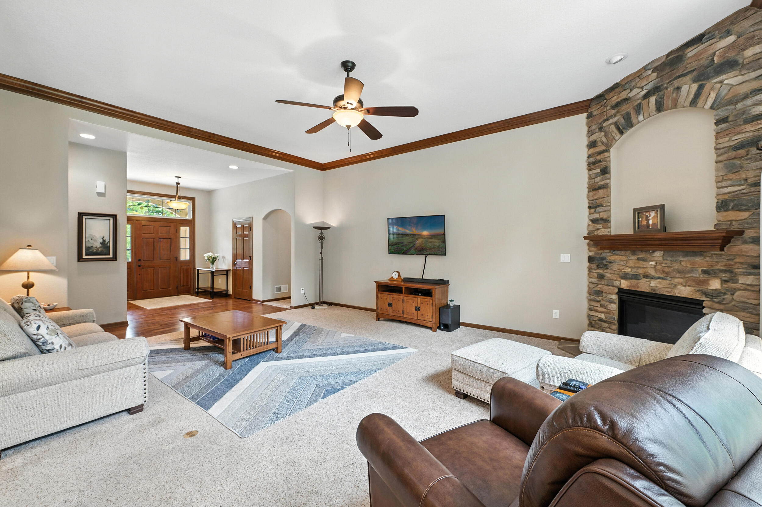 Sussex, Wisconsin, 53089, United States, 4 Bedrooms Bedrooms, ,4 BathroomsBathrooms,Residential,For Sale,1901044