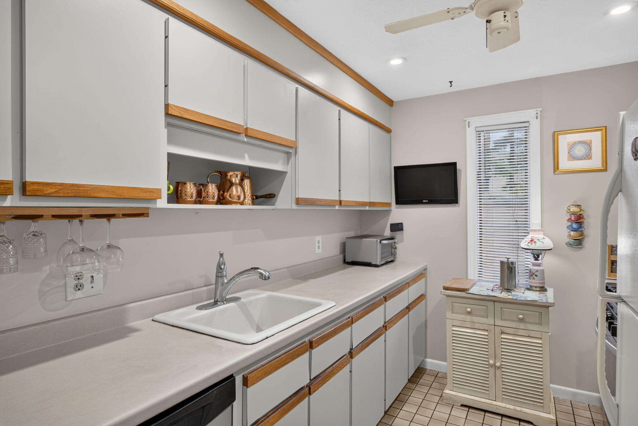  300 Buck Island Road, West Yarmouth, MA, 02673 - 物件實景
