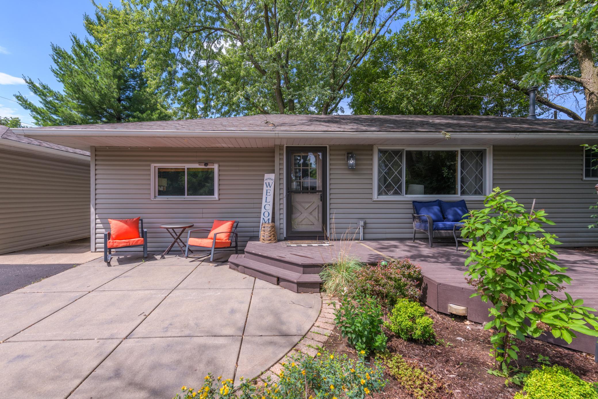 Maple St, Hastings, MN 55033