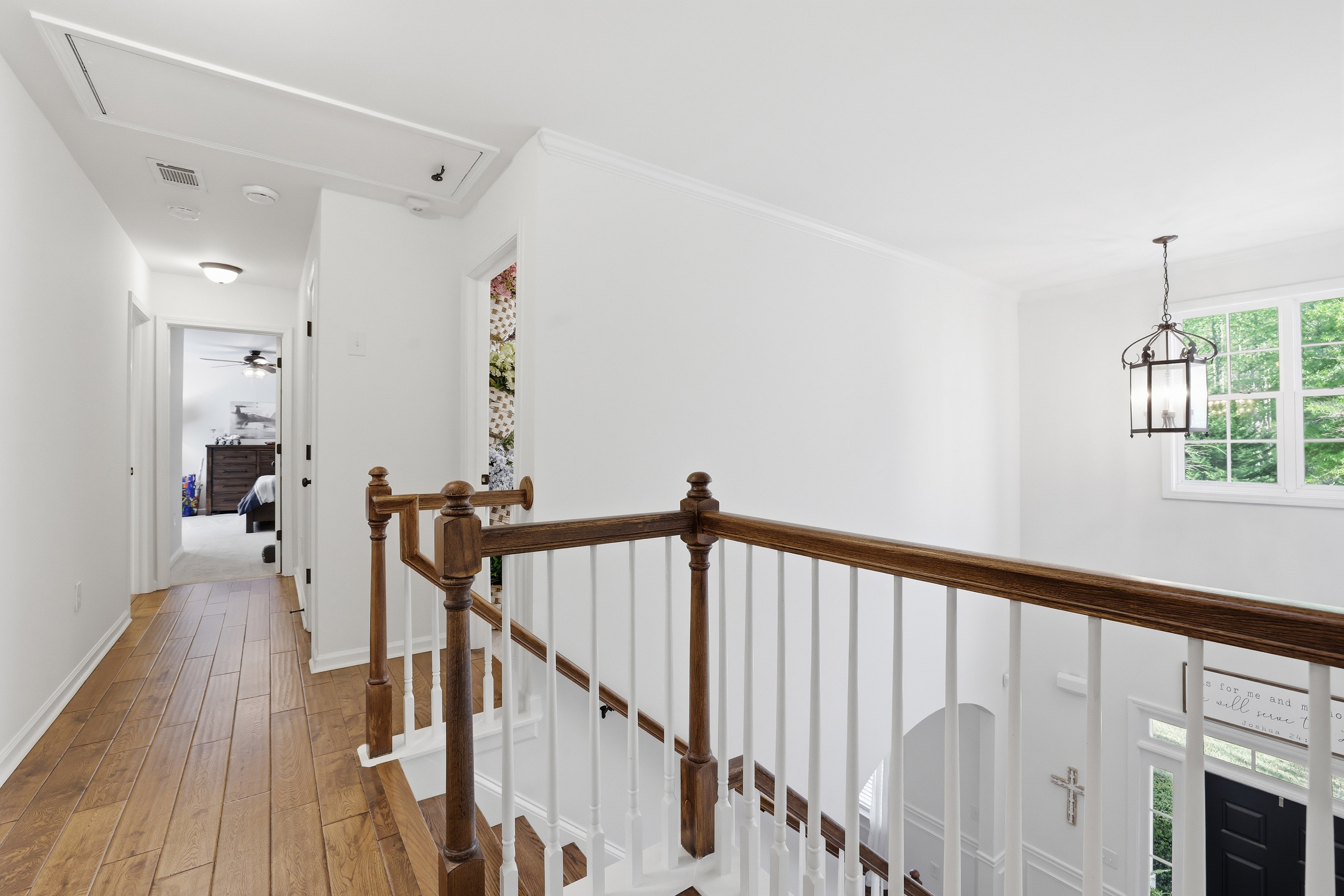  Classic Beauty in Amenity-rich Parkstone Community - 物件實景