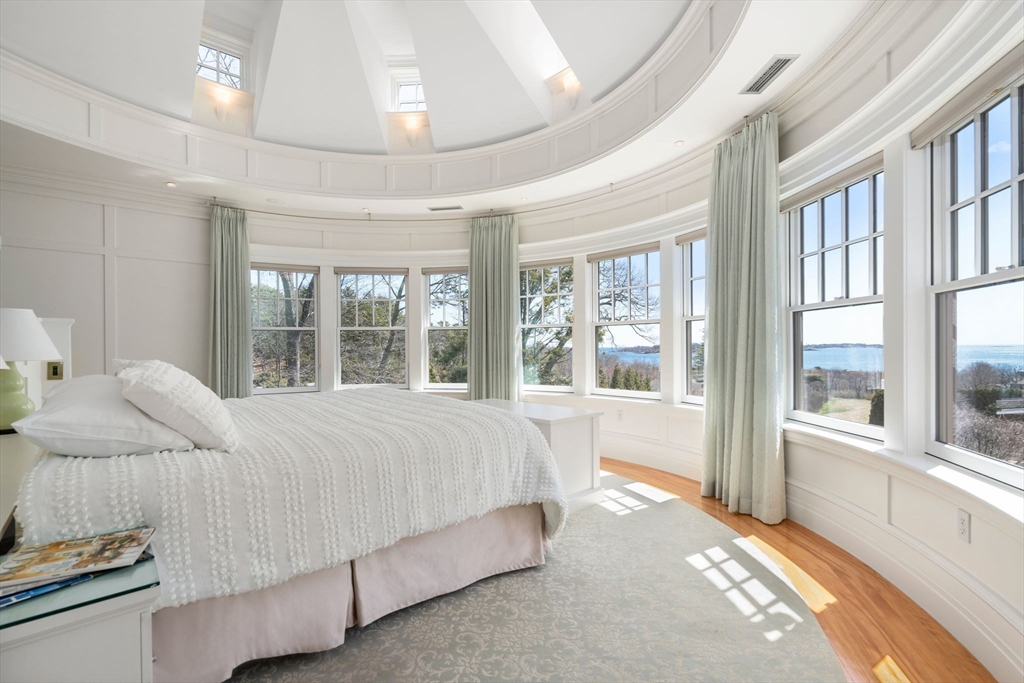 Beverly, Massachusetts, 01915, United States, 5 Bedrooms Bedrooms, ,8 BathroomsBathrooms,Residential,For Sale,1784465