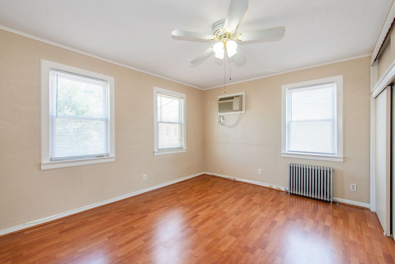 Harrison, New Jersey, 07029, United States, 2 Bedrooms Bedrooms, ,1 BathroomBathrooms,Residential,For Sale,1984057