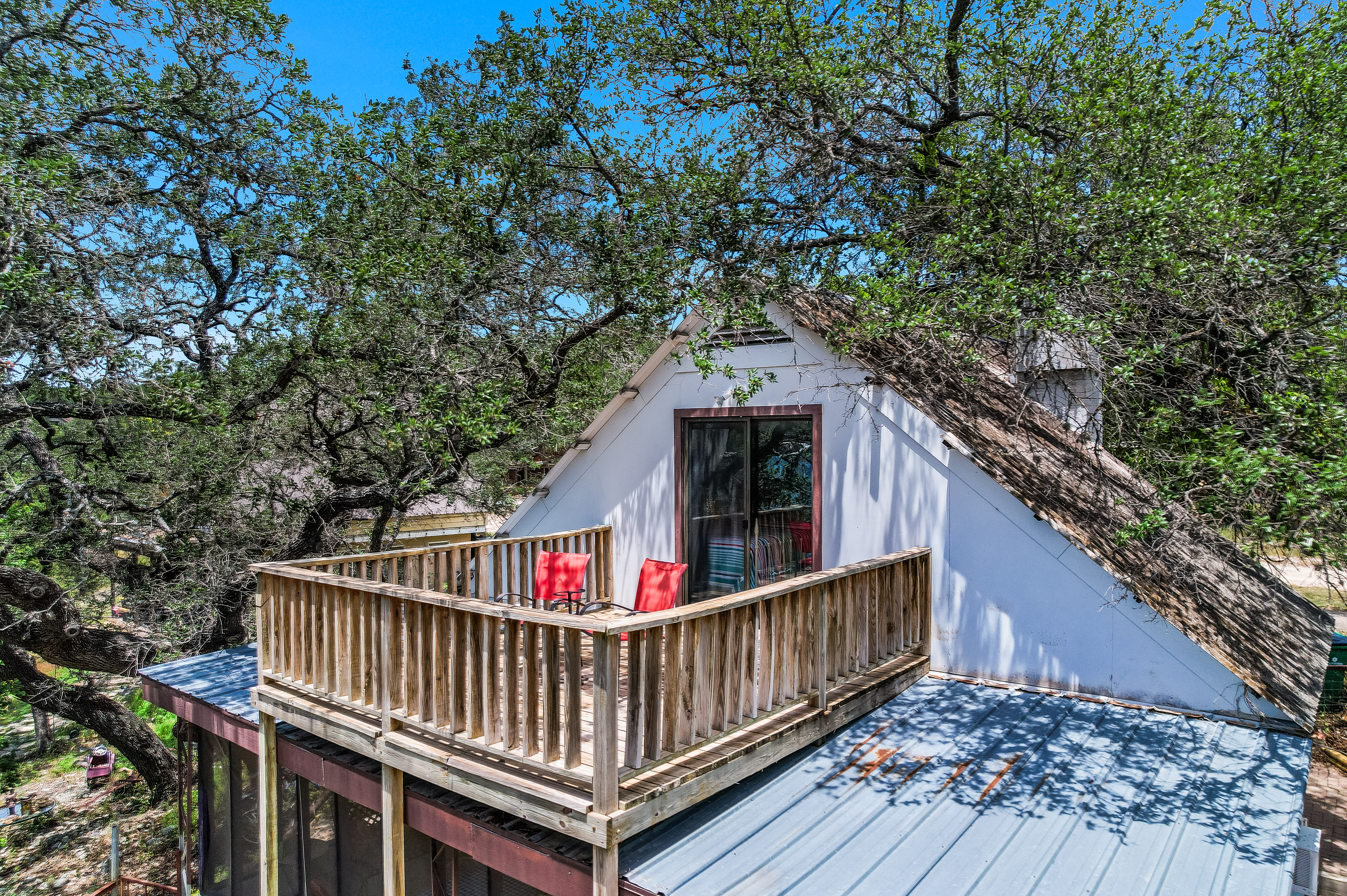  JUST LISTED - Charming lakefront retreat on Lake Travis - 物件實景