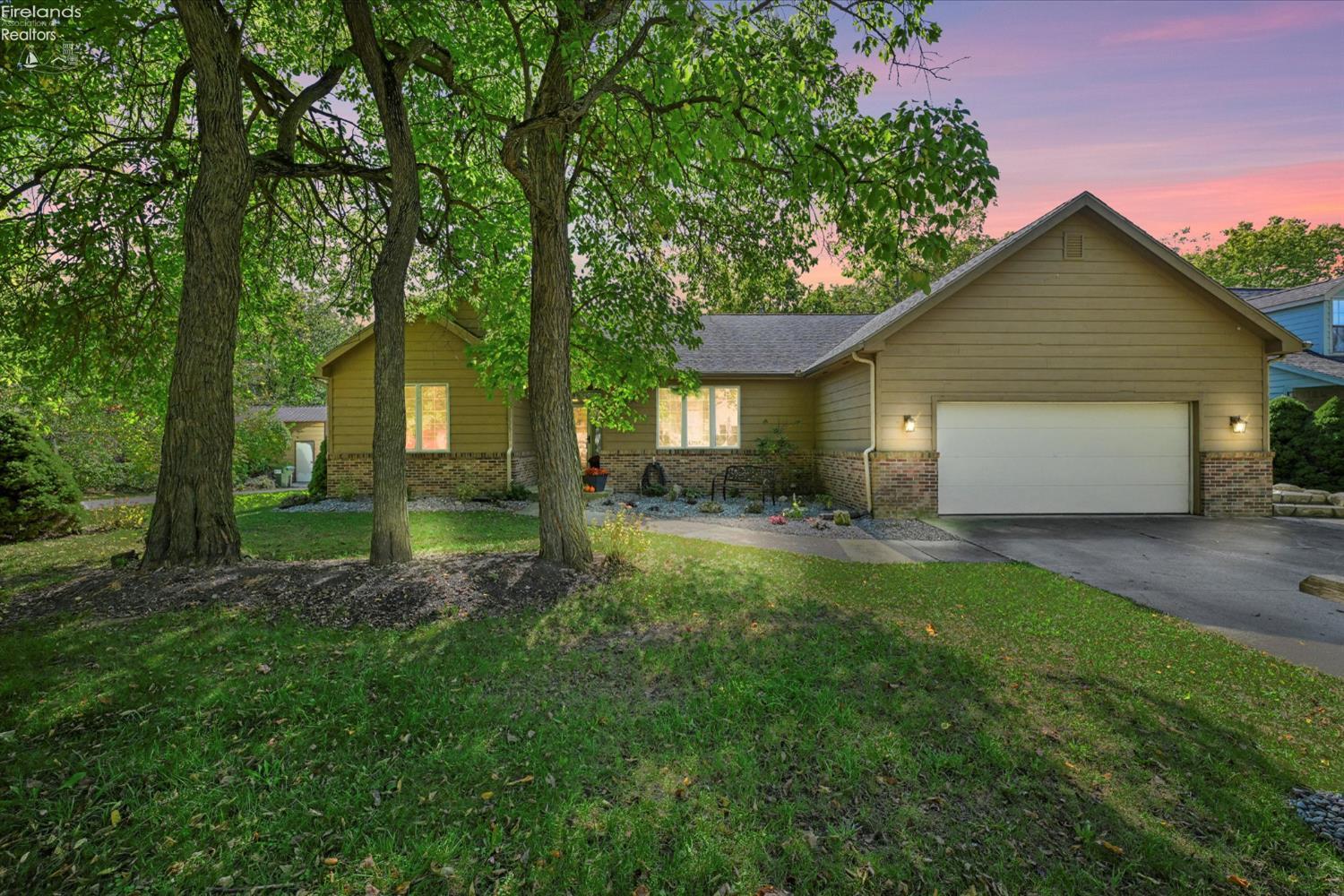 Port Clinton, Ohio, 43452, United States, 3 Bedrooms Bedrooms, ,3 BathroomsBathrooms,Residential,For Sale,1976751