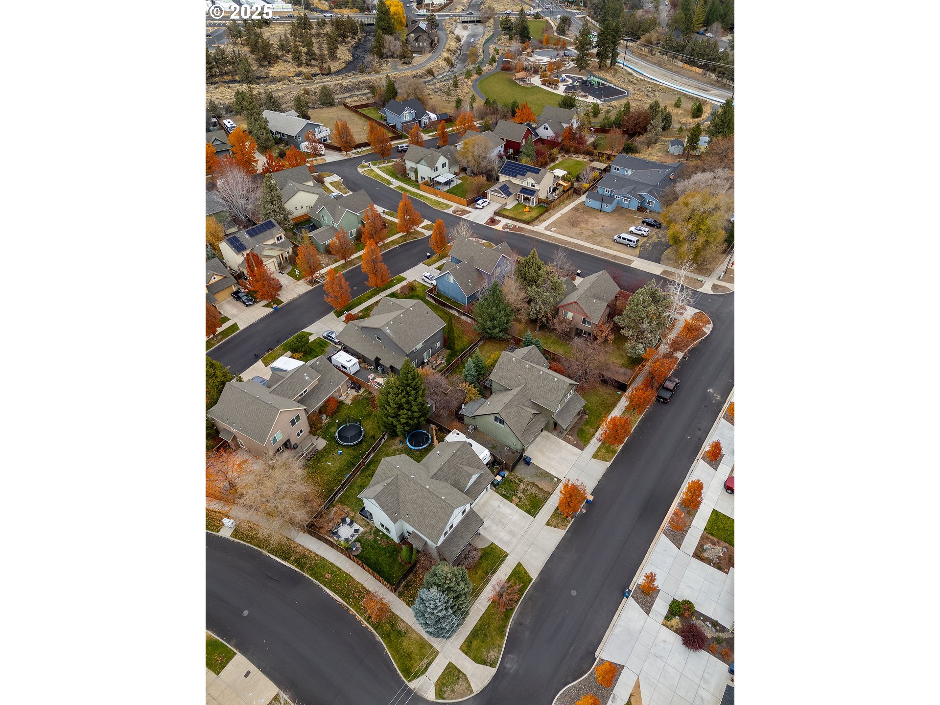 Bend, Oregon, 97701, United States, 3 Bedrooms Bedrooms, ,2 BathroomsBathrooms,Residential,For Sale,1993105